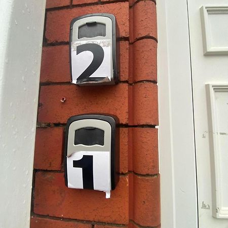 The Retreats 2: Pet-Friendly Flat in Kenfig Hill Apartment Exterior photo