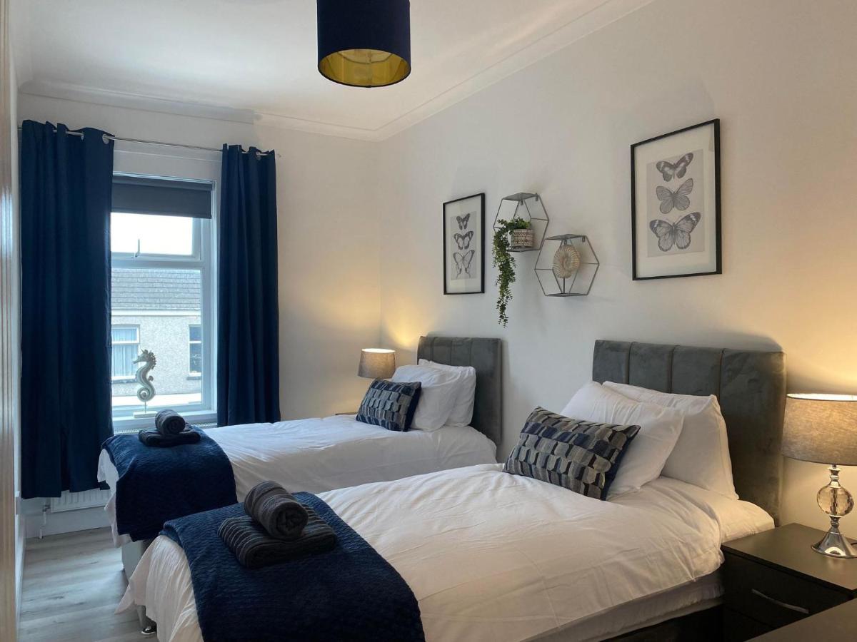 The Retreats 2: Pet-Friendly Flat in Kenfig Hill Apartment Exterior photo